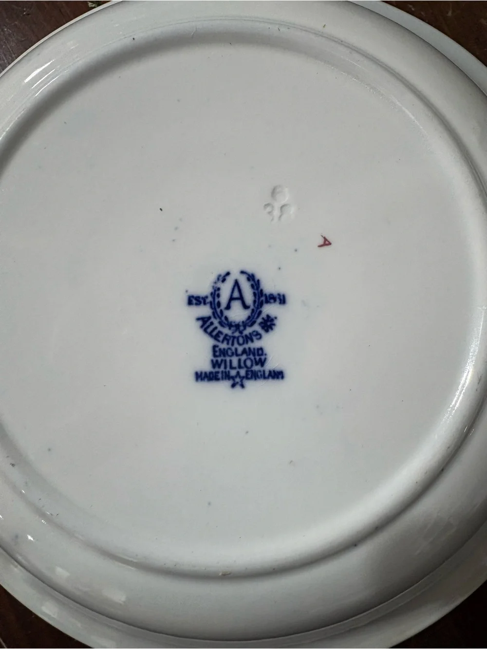 Allerton’s Ltd. Blue Willow Shallow Soup Bowls Blue and White Chinoiserie. Set 4